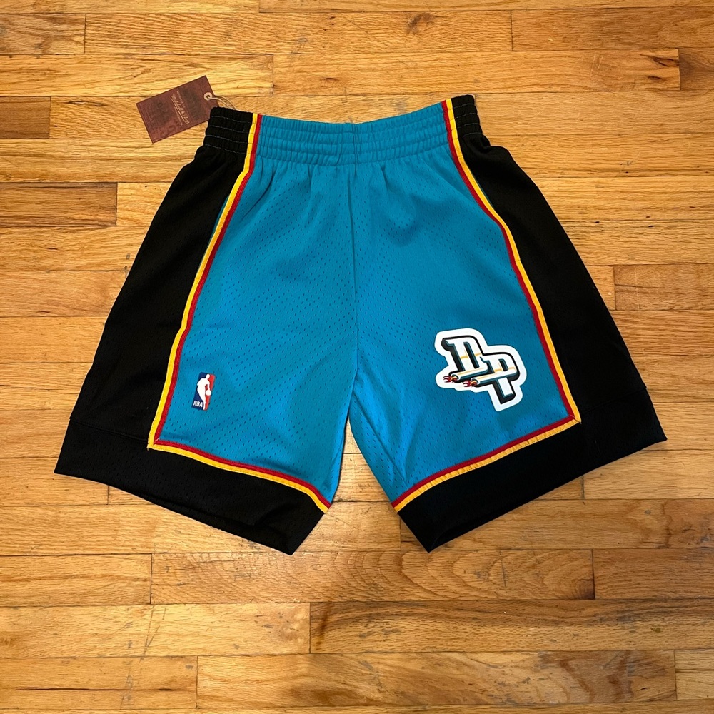 Mitchell & Ness Detroit Pistons Teal Hardwood Classics Shorts